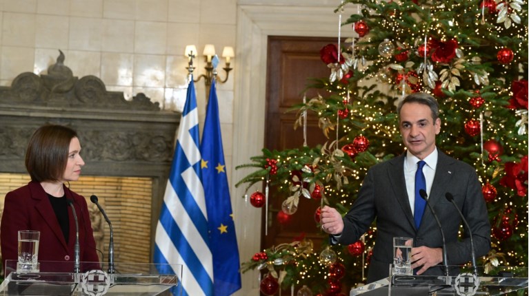 ΜΗΤΣΟΤΑΚΗΣ ΠΡΟΕΔΡΟΣ ΜΟΛΔΑΒΙΑΣ ΜΑΙΑ ΣΑΝΤΟΥ