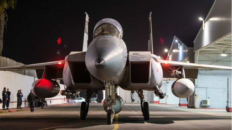 F-16