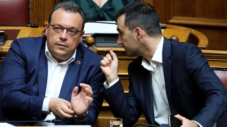 Νέα κοινή πρωτοβουλία ΣΥΡΙΖΑ - Νέας Αριστεράς για επαναφορά 13ης σύνταξης και κατάργηση εισφοράς αλληλεγγύης