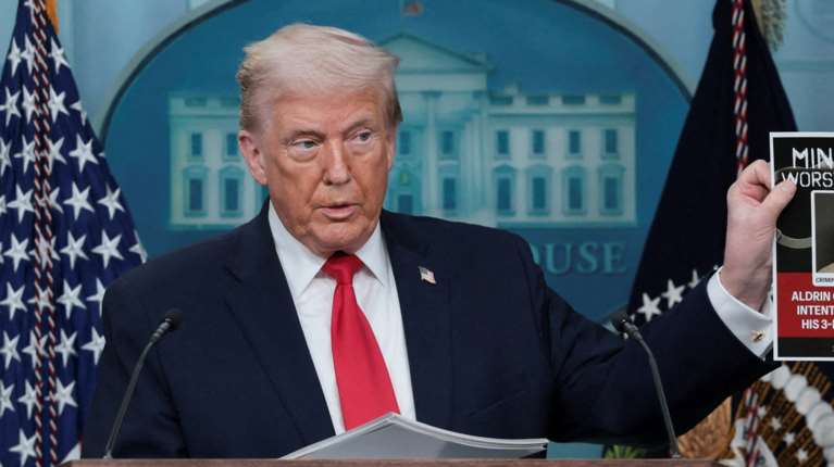 LIVE: Οι δηλώσεις του Ντόναλντ Τραμπ - "Θα ήταν υπέροχο να εμπλέκαμε την Ματσάδο διακυβέρνηση της Βενεζουέλας"