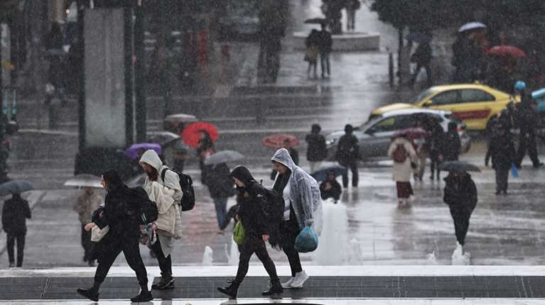 Εκτακτο δελτίο καιρού: 48ωρη διπλή κακοκαιρία από απόψε με ισχυρές καταιγίδες και θυελλώδεις ανέμους