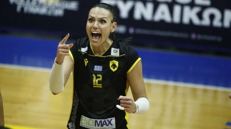 Νεπάλ: Συγκλονίζει η Εύα Χαντάβα - "Πίστευα ότι θα πέθαινα χθες - Σωθήκαμε γιατί το ξενοδοχείο ήταν σαν λαβύρινθος" [βίντεο]