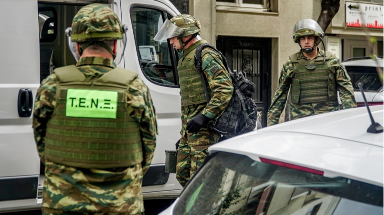 ΚΟΛΩΝΑΚΙ ΧΕΙΡΟΒΟΜΒΙΔΕΣ