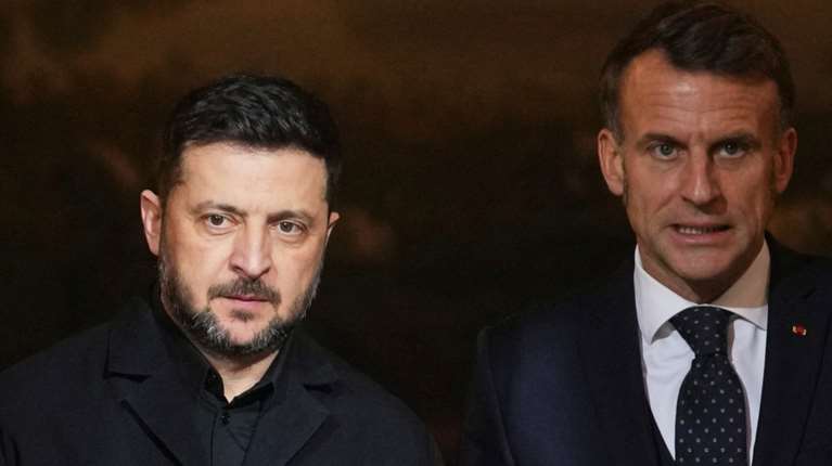 Οι κόκκινες γραμμές του Ζελένσκι στο Παρίσι: Εδαφικό και εγγυήσεις ασφαλείας για την επίτευξη ειρήνης