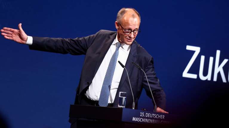 Μερτς: Συναίνεση για το αναπόφευκτο των αλλαγών - &quot;Αντιμετωπίζουμε μία από τις δυσκολότερες φάσεις της ιστορίας μας