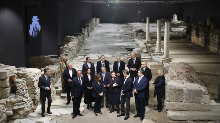 ΜΕΤΡΟ ΒΕΝΙΖΕΛΟΥ ΑΡΧΑΙΑ