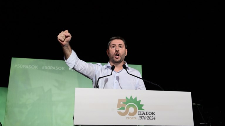 ΝΙΚΟΣ ΑΝΔΡΟΥΛΑΚΗΣ