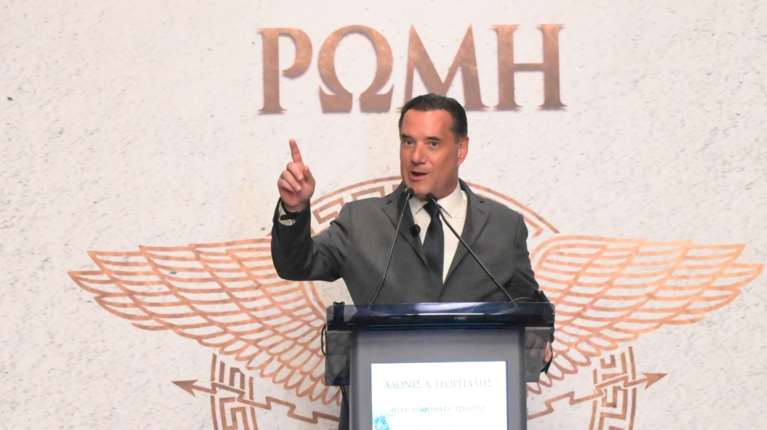 Ο Άδωνις Γεωργιάδης παρουσίασε το νέο του βιβλίο: &quot;Δεν έμεινε ούτε ένα αντίτυπο&quot; - Το &quot;ευχαριστώ&quot; στον Τσίπρα