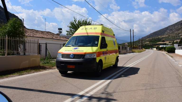 Άγριο επεισόδιο στην Αλόννησο: 70χρονος έριξε κουτουλιά στον δήμαρχο και υπέστη εγκεφαλικό - Νοσηλεύεται σε καταστολή