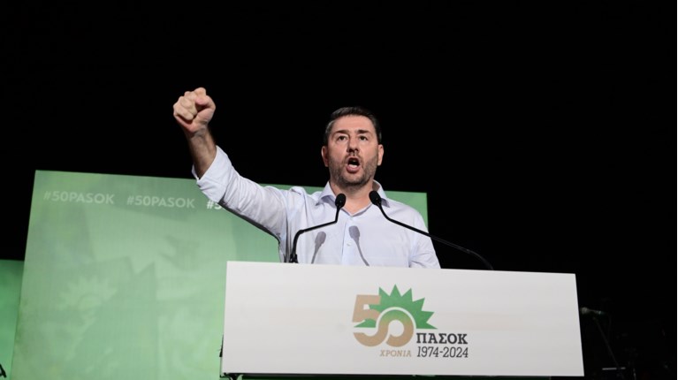 ΝΙΚΟΣ ΑΝΔΡΟΥΛΑΚΗΣ