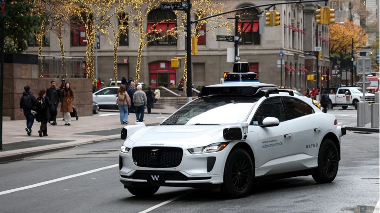 ταξι χωρις οδηγο