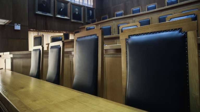 Συζητήθηκε στο Μισθοδικείο η επαναφορά του 13ου και 14ου μισθού σε δικαστές και εισαγγελείς