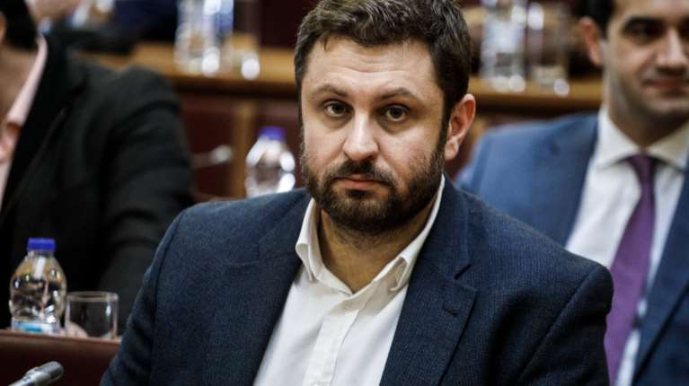 Ζαχαριάδης σε Πλεύρη: Η Σύμβαση της Γενεύης ήταν για το προσφυγικό του Β' Παγκοσμίου Πολέμου, όχι για τη Σοβιετική Ένωση