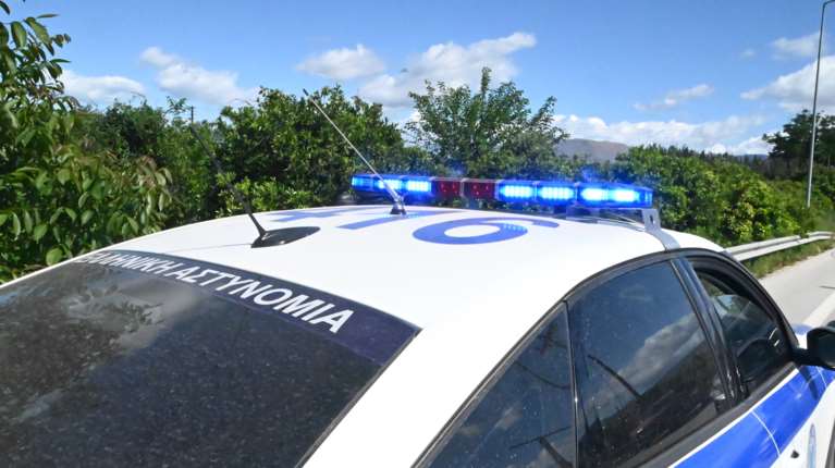 Ηράκλειο: Άνδρας σε αμόκ επιτέθηκε με τσεκούρι σε μητέρα και παιδί - "Έχω εντολή από φωνή να σκοτώσω"