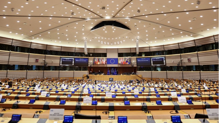 ΠΟΛΙΤΙΚΟΣ ΑΜΟΡΑΛΙΣΜΟΣ: Εντελώς αφορολόγητες πλέον οι αποδοχές των ευρωβουλευτών ΠΟΛΙΤΙΚΟΣ ΑΜΟΡΑΛΙΣΜΟΣ: Εντελώς αφορολόγητες πλέον οι αποδοχές των ευρωβουλευτών