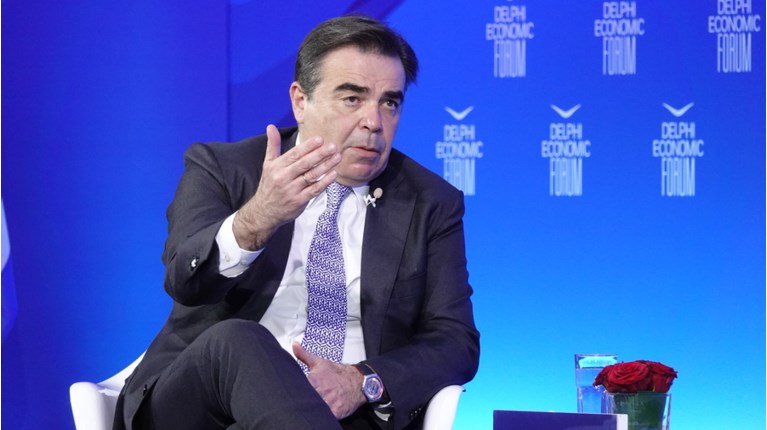 μαργαριτης σχοινας