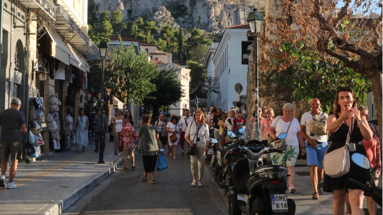 ΚΟΡΟΝΟΙΟΣ ΠΛΑΚΑ