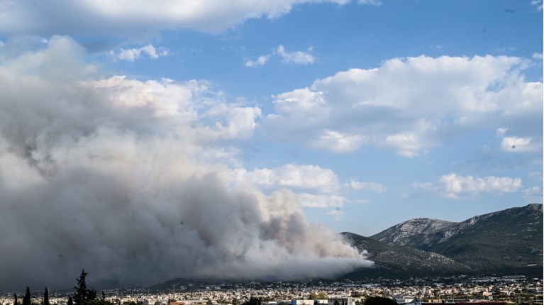 φωτια καπνοσ
