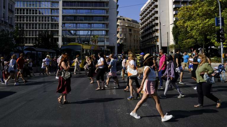 Ελλάδα, η χώρα των μισθολογικών ανισοτήτων: Οι τεράστιες διαφορές ανά φύλο, περιοχή και επιχείρηση