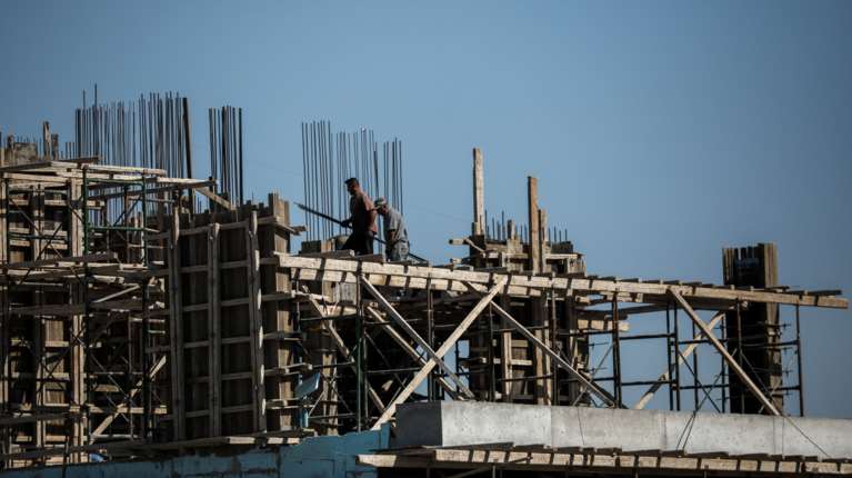 ΝΟΚ: &quot;Ξεπαγώνουν&quot; 3.000 κτίρια - μεγαθήρια, θα συνεχίζεται η κατασκευή με πληρωμή τέλους ή με &quot;έργα αναβάθμισης&quot;