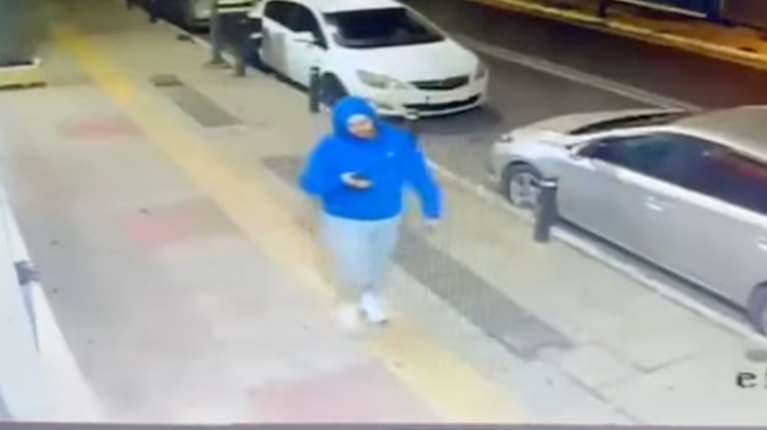 Βίντεο ντοκουμέντο πριν την απαγωγή του 27χρονου στη Ν. Πέραμο – Οχημα σταματάει στο αντίθετο ρεύμα