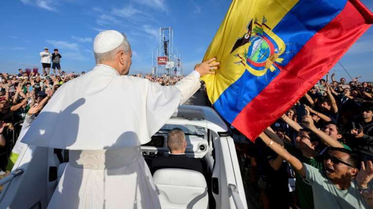 &quot;Καθολικό Γούντστοκ&quot; με τον Πάπα Λέοντα ΙΔ σε ρόλο ροκ σταρ: Τον αποθέωσαν ένα εκατ. νέοι από 146 χώρες