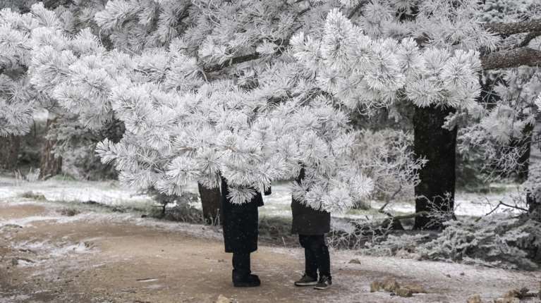 "Χειμώνας με διάρκεια": Έρχονται καταιγίδες, θυελλώδεις άνεμοι και χιόνια - Οι ημέρες που θα κάνει πολύ κρύο