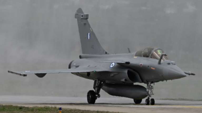 Κατασκοπευτικό θρίλερ στην Τανάγρα: Συνελήφθησαν τέσσερις Ασιάτες που φωτογράφιζαν Rafale και εγκαταστάσεις της ΕΑΒ