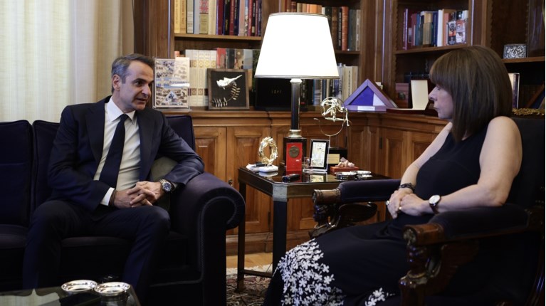Μητσοτάκης Σακελλαροπούλου