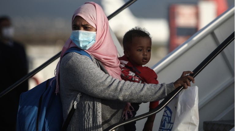 Αεροδρόμιο - μετανάστες