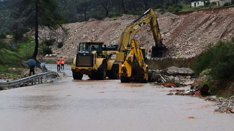 Live η κακοκαιρία Byron: Ποτάμια οι δρόμοι, μπαράζ 112 σε πολλές περιοχές - Καταστροφές στη Δυτική Αττική [εικόνες - βίντεο]