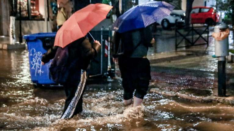 Πρόγνωση Μαρουσάκη: Πού θα χτυπήσει η κακοκαιρία τις επόμενες ώρες - Νέος γύρος καταιγίδων στην Αττική