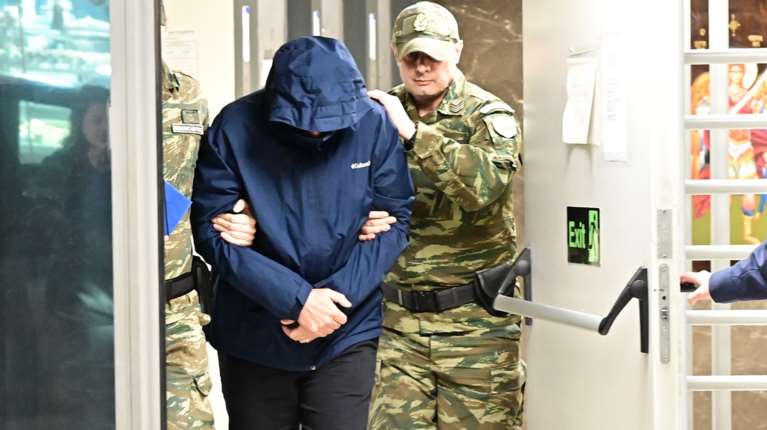 Κατασκοπεία: Προφυλακίζεται ο σμήναρχος - "Ζητώ συγγνώμη από την πατρίδα" - Ο Κινέζος "Στίβεν" και οι αμοιβές από 500 έως 5.000 ευρώ