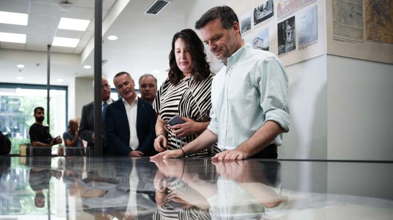 Ταξίδι στην ιστορία της Αθήνας μέσα από τα μάτια των δημοτικών υπηρεσιών: Σπάνιο αρχειακό υλικό για πρώτη φορά σε έκθεση