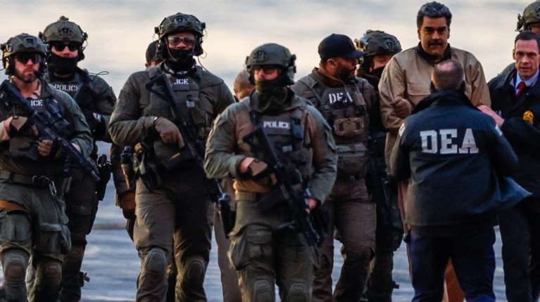 Το παρασκήνιο της σύλληψης Μαδούρο: Αρνήθηκε το "καταφύγιο" του Πούτιν, το γνώριζε και το Βατικανό