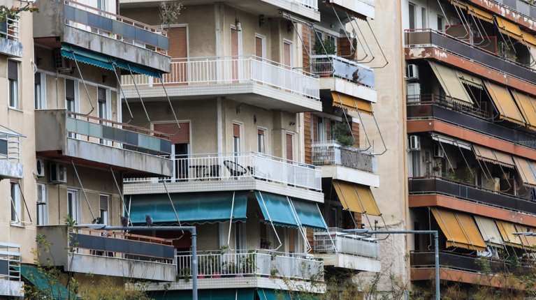 Αγορά ακινήτων: Πώς η κατάσταση της πολυκατοικίας μπορεί να μειώσει έως και 20% την αξία ενός διαμερίσματος