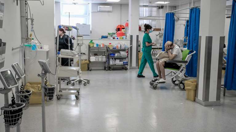 Πανεπιστημιακά Κέντρα Υγείας εντός του &#39;26: Ποια θα ξεκινήσουν πρώτα - Πώς θα λειτουργούν