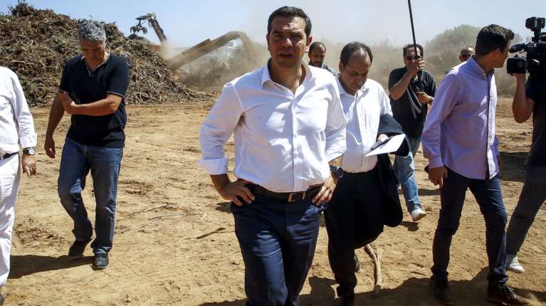 Συγγενείς θυμάτων στο Μάτι κατά Τσίπρα: Δεν ανεχόμαστε τη χρήση της τραγωδίας για προσωπική αποκατάσταση