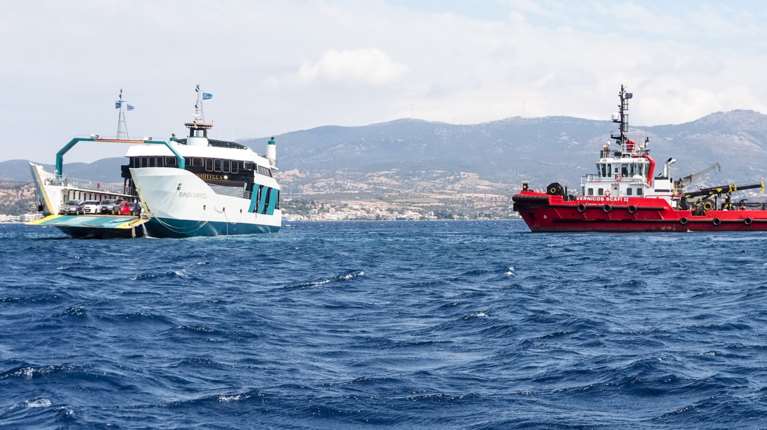 Νέα Στύρα: Μηνύσεις από τους επιβάτες για την προσάραξη του φέρι μποτ – Διαψεύδεται ο καπετάνιος για τη βλάβη στα πηδάλια