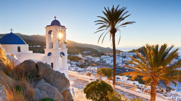 Το ελληνικό νησί με τα δύο διαφορετικά "πρόσωπα" - Πάρτι αλλά και γαλήνη, εξωτικές παραλίες και μνημεία