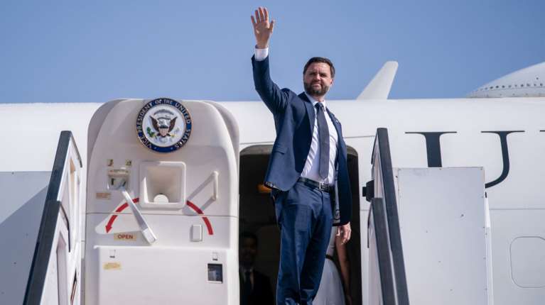 Τζέι Ντι Βανς: Οι πυρηνικές δοκιμές είναι αναγκαίες για τη λειτουργία του πυρηνικού οπλοστασίου