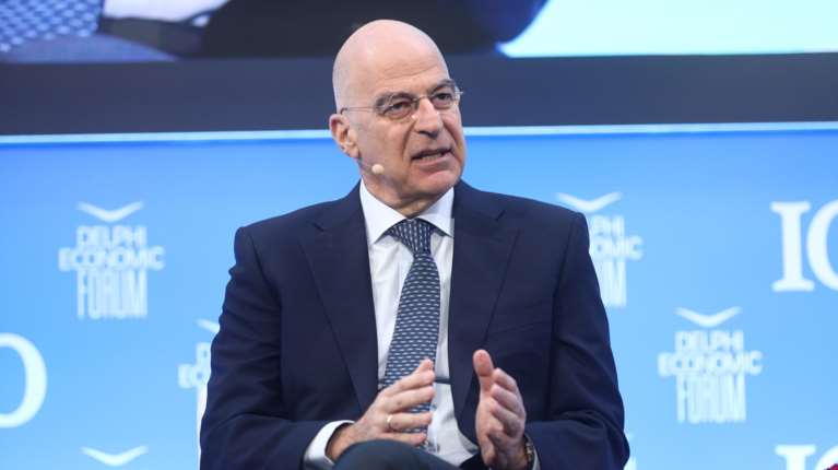 Δένδιας: Άνω του ενός δισ. ευρώ η συμμετοχή ελληνικών επιχειρήσεων στα τρέχοντα εξοπλιστικά