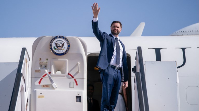 ΤΖΕΪ ΝΤΙ ΒΑΝΣ