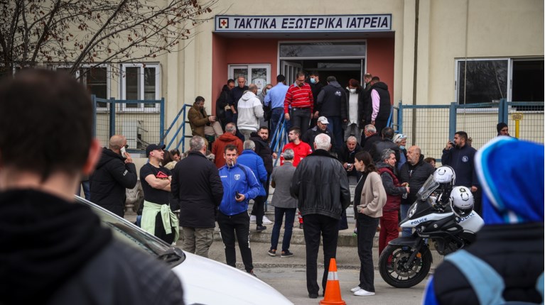 τρενα τεμπη