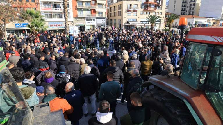 Το αγροτικό μέτωπο ταράζει τη ΝΔ: &quot;Μας κοροϊδεύετε;&quot; - Ηλεκτρισμένο το κλίμα στους βουλευτές