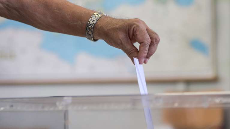 Τάσεις MRB: ΝΔ 22,6%, ΠΑΣΟΚ 10,9% και 9,1% ο Βελόπουλος - Τα τρία αρνητικά συναισθήματα που κυριαρχούν