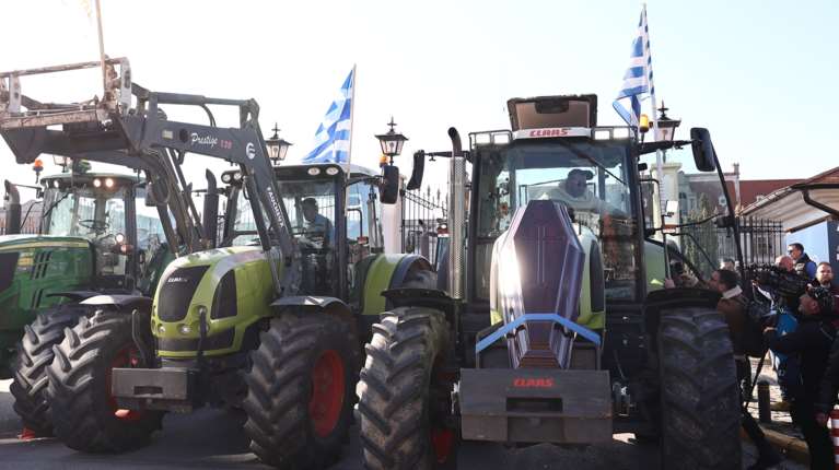 Αγρότες: Ναι στον διάλογο με Μητσοτάκη και από τους "σκληρούς" των μπλόκων - Με ανοιχτούς δρόμους