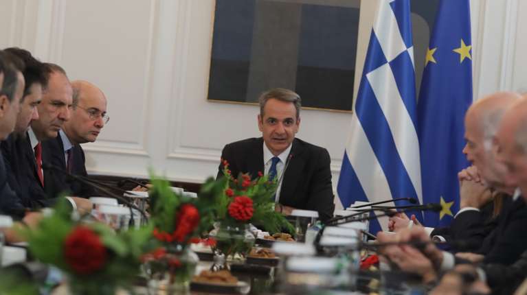 Μητσοτάκης: Καμία σκέψη για εκλογές το 2026 - Προτεραιότητα η μάχη με την ακρίβεια και την στέγαση