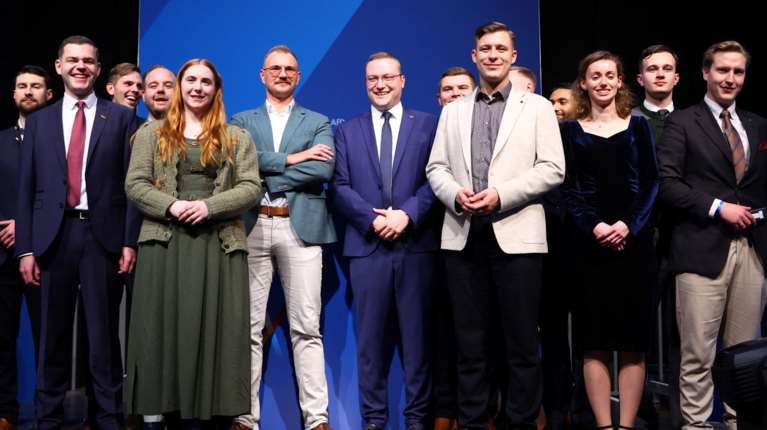 Politico: Γιατί το ακροδεξιό AfD κατηγορείται για συλλογή πληροφοριών υπέρ της Ρωσίας - Οι ύποπτες ερωτήσεις