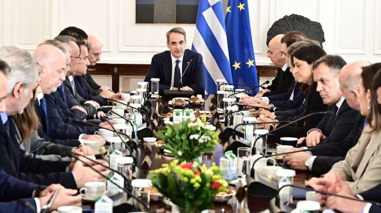 Σήμερα ο ανασχηματισμός: Αντιπρόεδρος ο Χατζηδάκης, στο ΥΠΟΙΚ ο Πιερρακάκης, Πλεύρης - Κυρανάκης στα τρένα